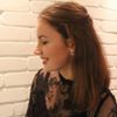 Iris zoekt een Kamer / Appartement / Studio in Amsterdam