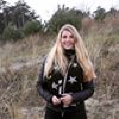 Amy zoekt een Kamer / Appartement / Huurwoning / Studio in Amsterdam