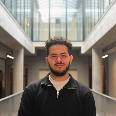 Aiman zoekt een Appartement / Huurwoning in Amsterdam