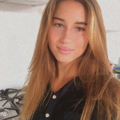 Rebeca is looking for a Room / Apartment / Rental Property / Studio in Amsterdam