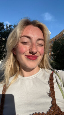 Janneke  zoekt een Woonboot in Amsterdam