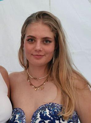 Lindsey zoekt een Kamer / Appartement / Huurwoning / Studio / Woonboot in Amsterdam