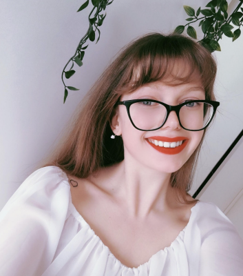 Natalia  zoekt een Kamer / Appartement / Huurwoning / Studio / Woonboot in Amsterdam